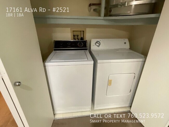 Building Photo - Gorgeous 1 bedroom upper level condo with ...