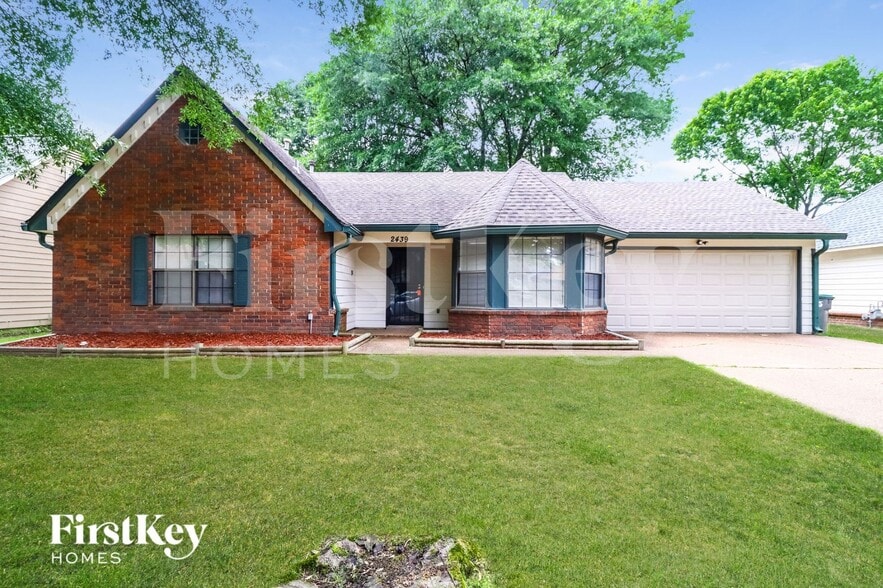 Primary Photo - 2439 Dove Glen Cove