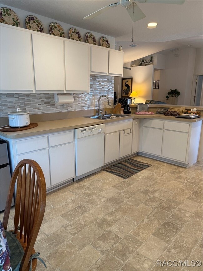 Building Photo - 2858 E Marcia St