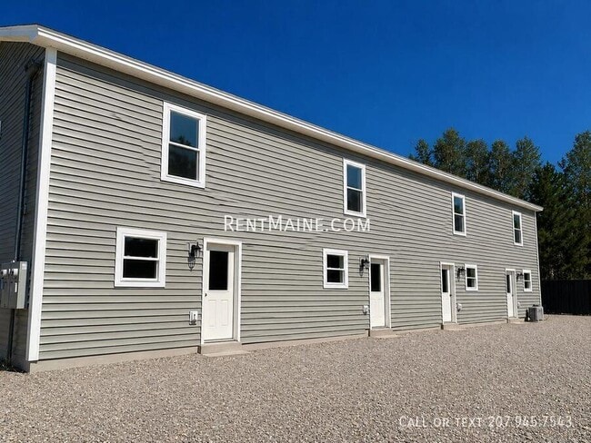Building Photo - 599 Pine Tree Rd