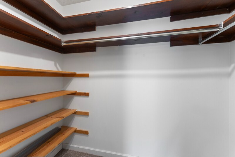 Building Photo - 158 N Colonial Dr