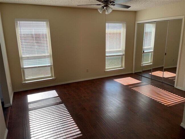 Building Photo - 1013 Gannon Dr