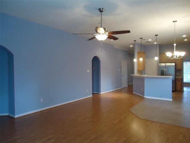 Building Photo - 5611 Eagle Sky Blvd