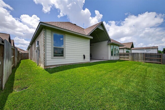 Building Photo - 1527 Munson Valley Rd