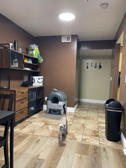 Building Photo - 4429 Tremont St