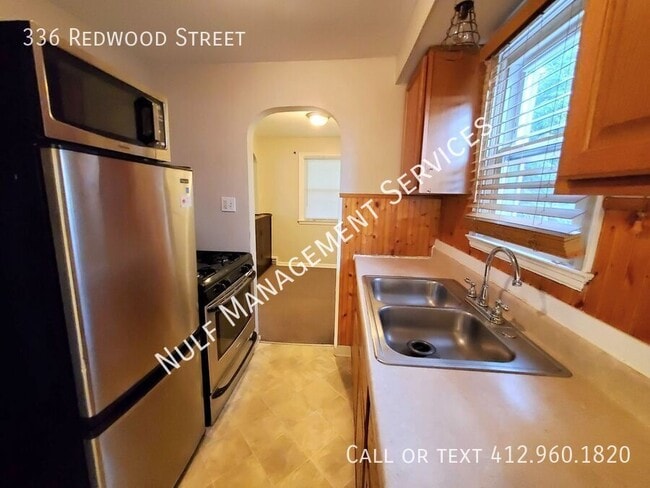 Building Photo - 336 Redwood St