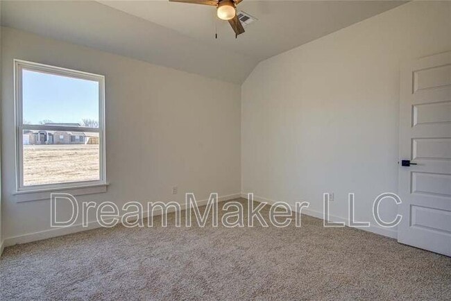 Building Photo - 126 Hope Ave