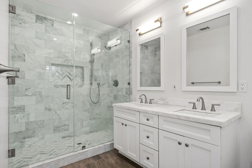 Building Photo - 7901 Westlawn Ave