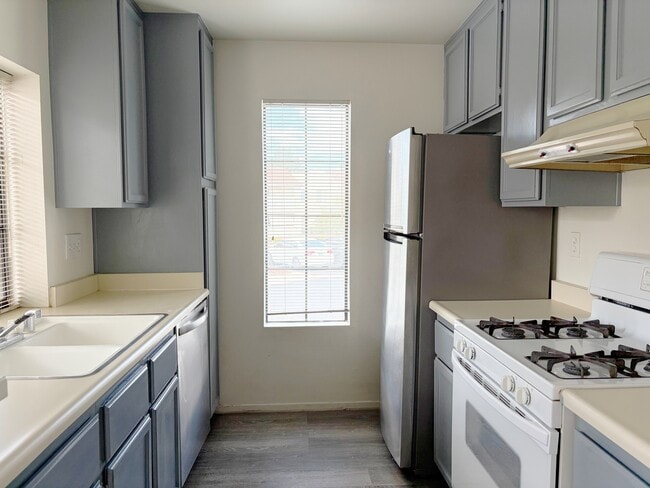 Building Photo - 4813 Nara Vista Way