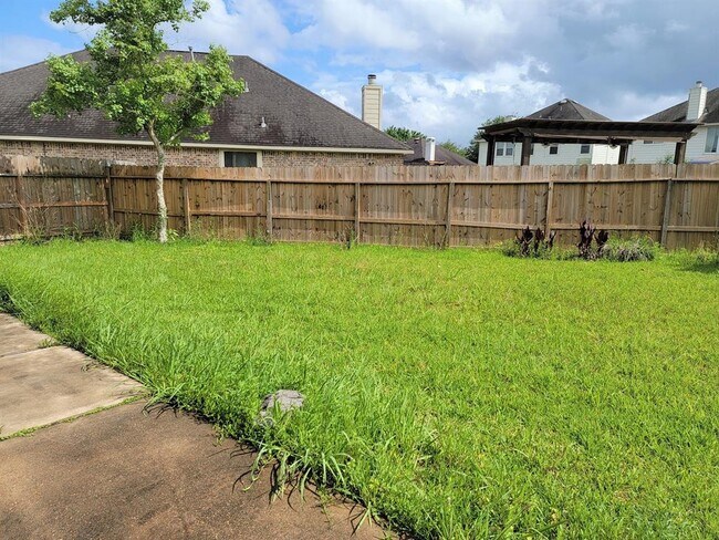 Building Photo - 13007 Balsam Lake Ct