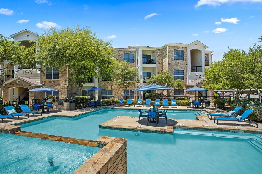 Primary Photo - Stoneybrook Apartments & Townhomes