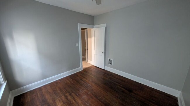 Building Photo - Spacious 2-Bedroom Lakewood Home with Mode...