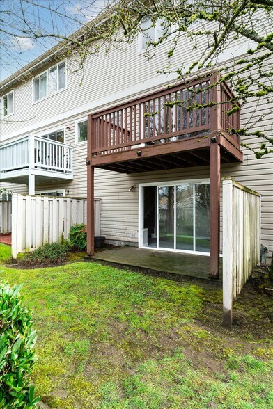 Building Photo - 501 23rd Ave S