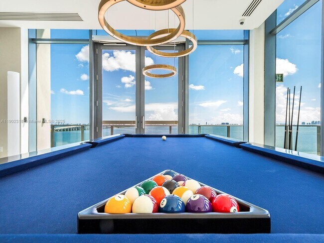 Building Photo - 3131 NE 7th Ave