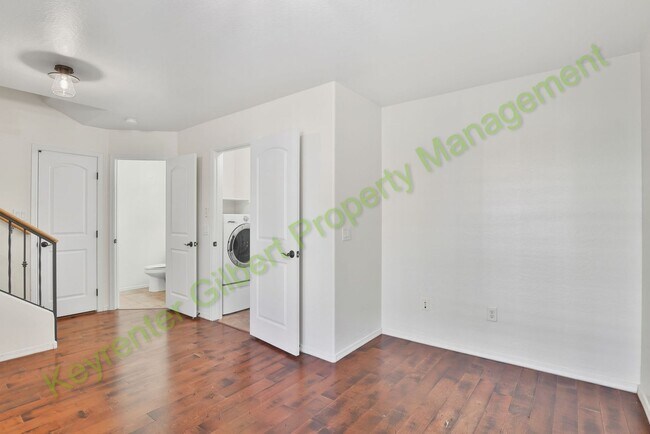 Building Photo - Charming Gilbert Home in The Gardens Community!