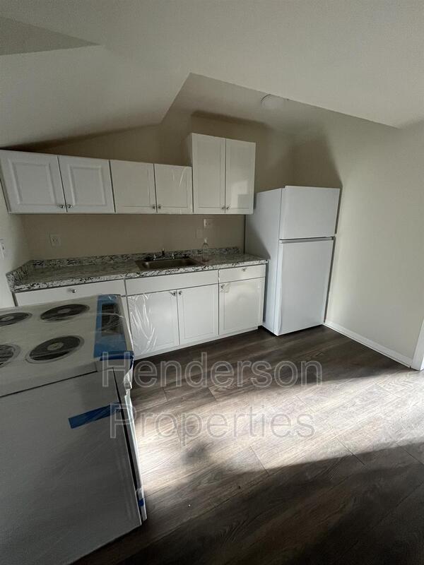 Building Photo - 2715 Dundeen St