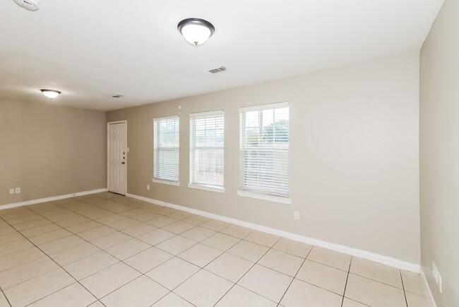 Building Photo - 4966 N Cancun Dr