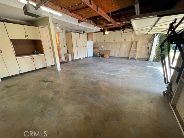 Building Photo - 10524 Casanes Ave