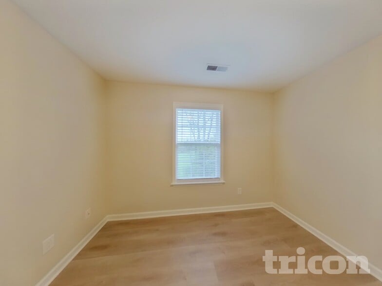 Building Photo - 1940 Littleton Ct