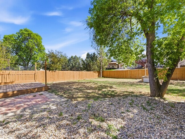 Building Photo - Beautiful Home in Central Fort Collins Location!