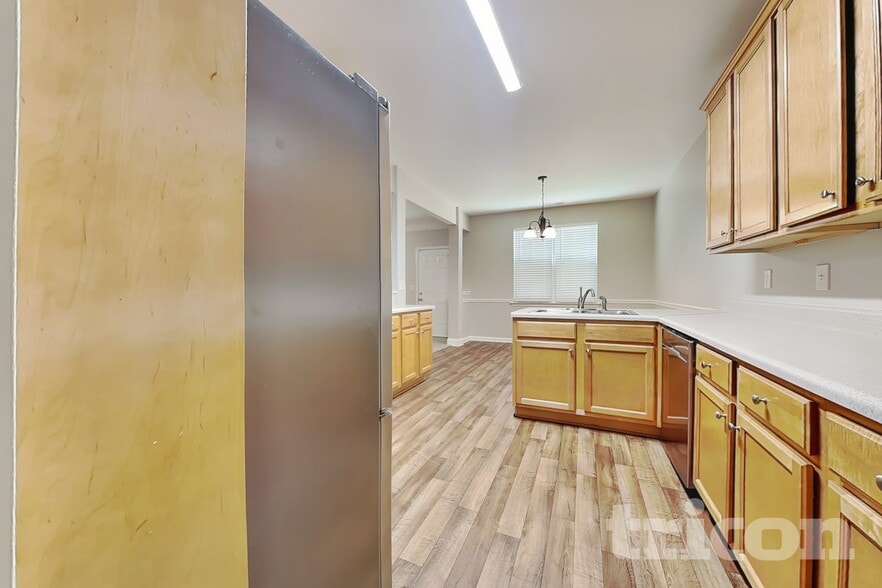 Building Photo - 34 Crescent Woode Dr