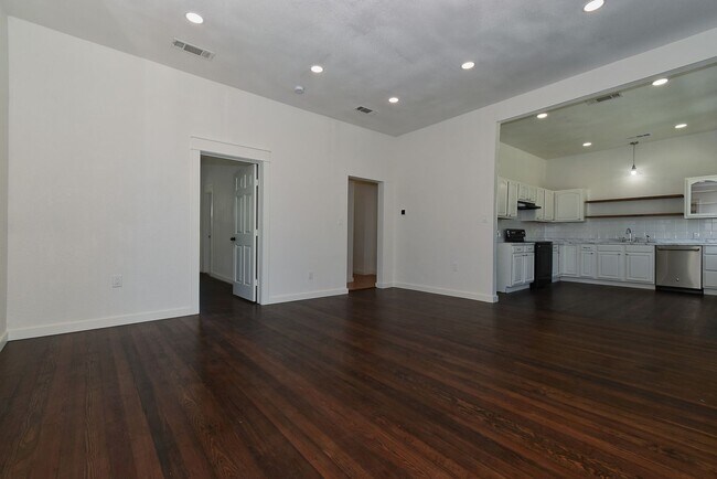 Building Photo - 2615 Polk- House