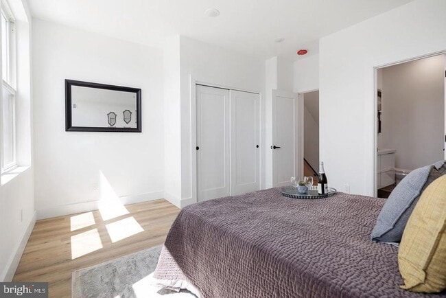 Building Photo - 3108 Clifford St