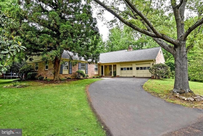 Primary Photo - 3714 Carriage House Ct