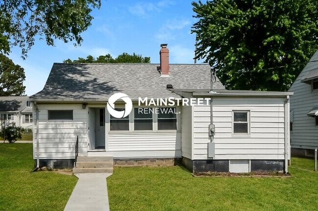 Building Photo - 4 Bedroom Pet-Friendly Home in CRYSTAL CITY, MO with Main Street Renewal