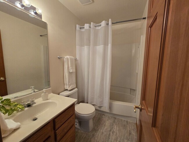 Building Photo - 3190 Teal Bay Ct