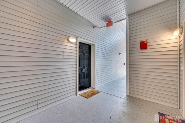 Building Photo - 617 Marion Ln