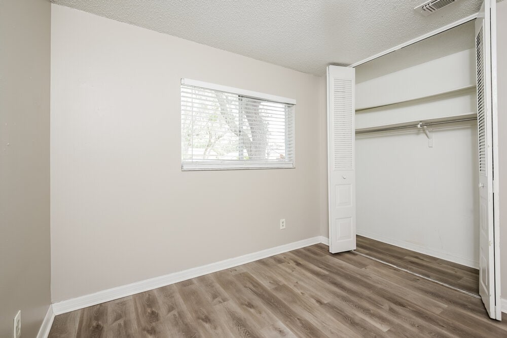 Building Photo - 9524 Buxton Ct