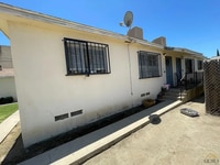 Building Photo - Private 1 Bed, 1 Bath Unit