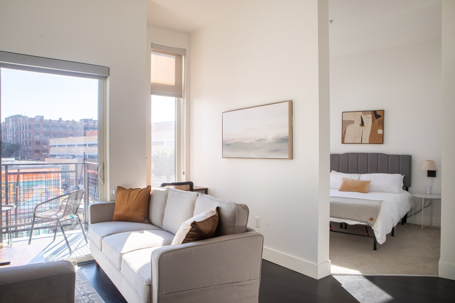 Building Photo - 550 W Juneau Ave