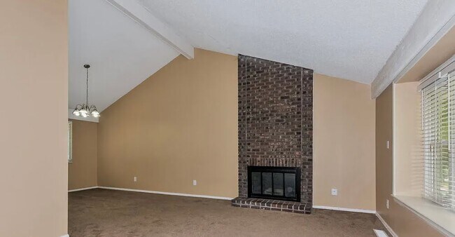 Building Photo - 6911 Candlewick Way