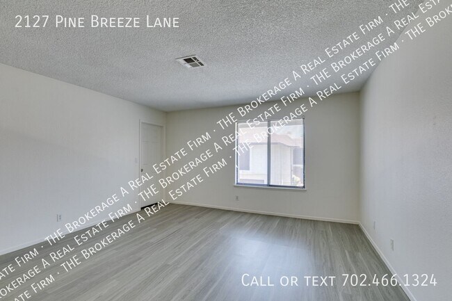 Building Photo - 2127 Pine Breeze Ln
