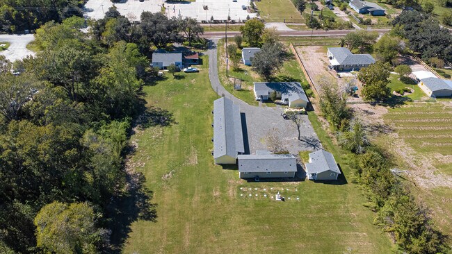 Building Photo - 1547 Garden Rd