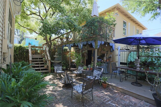 Primary Photo - 2602 Ursuline St