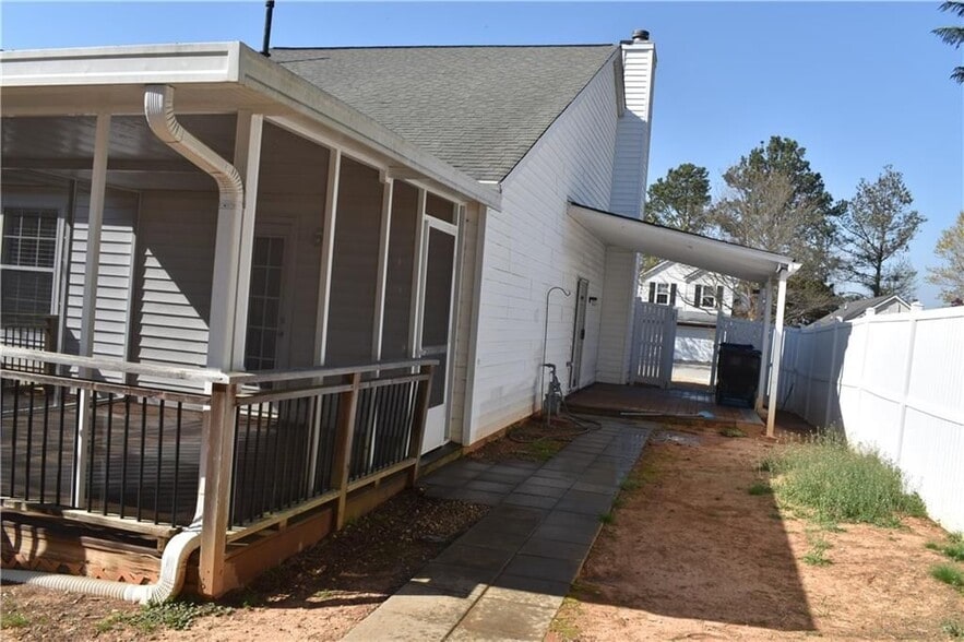 Building Photo - 2722 Albion Farm Way