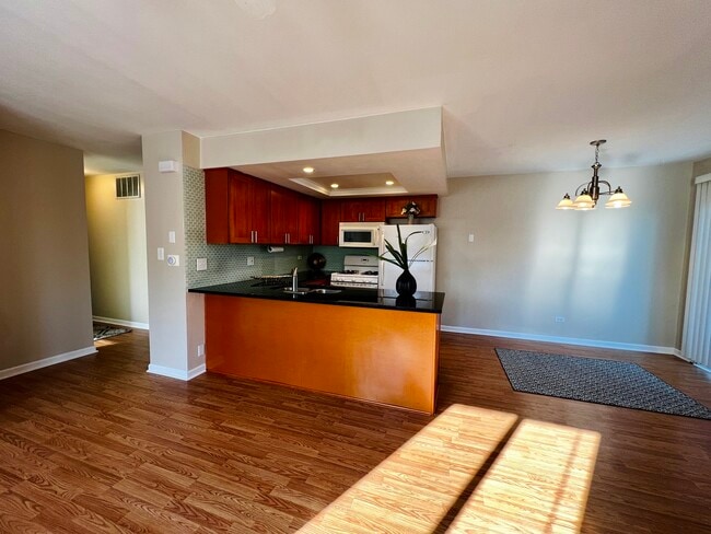 Building Photo - 2077 N Ginger Creek Cir