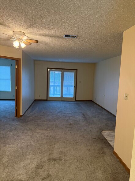 Building Photo - 452 Sunset Dr