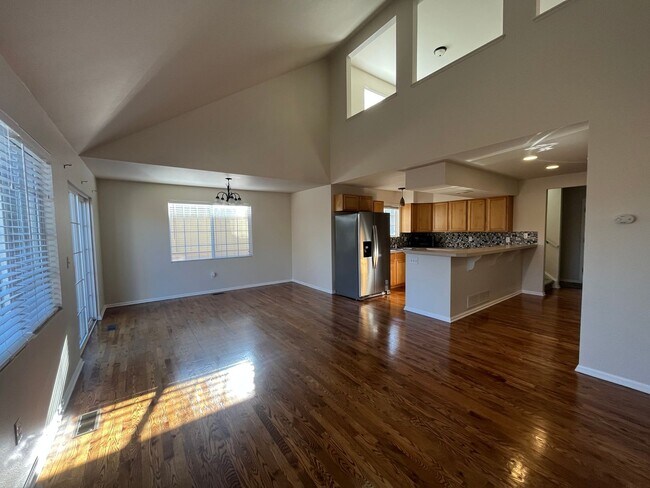 Building Photo - Beautiful Home in North East Fort Collins