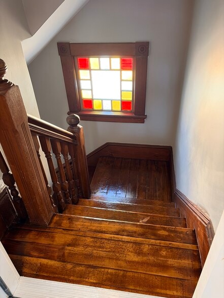 to unit 2 - 25 Elm St