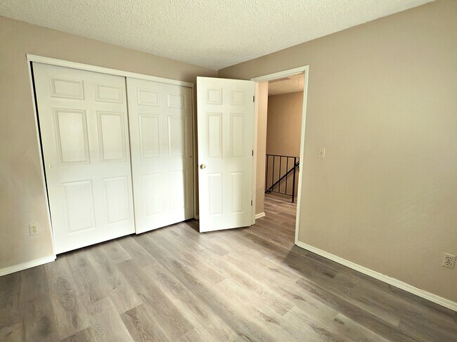 Building Photo - 3610 S Kelly Ave