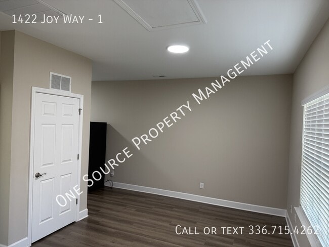 Building Photo - 1422 Joy Wy