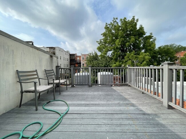 Building Photo - 1834 Ingleside Terrace NW