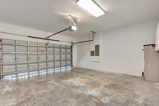 Building Photo - 1709 Victoria Pointe Cir