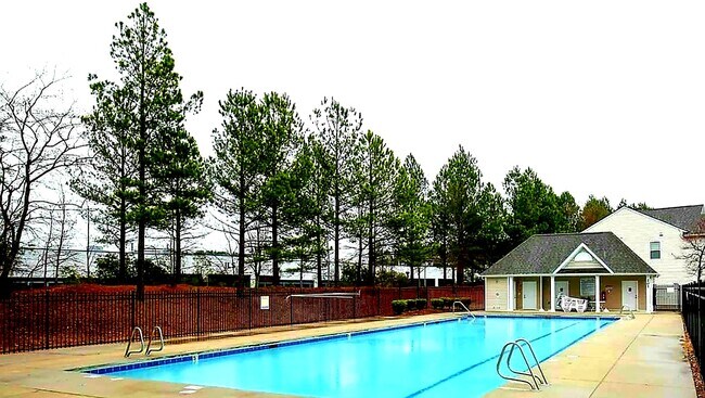 Building Photo - 214 Station Dr