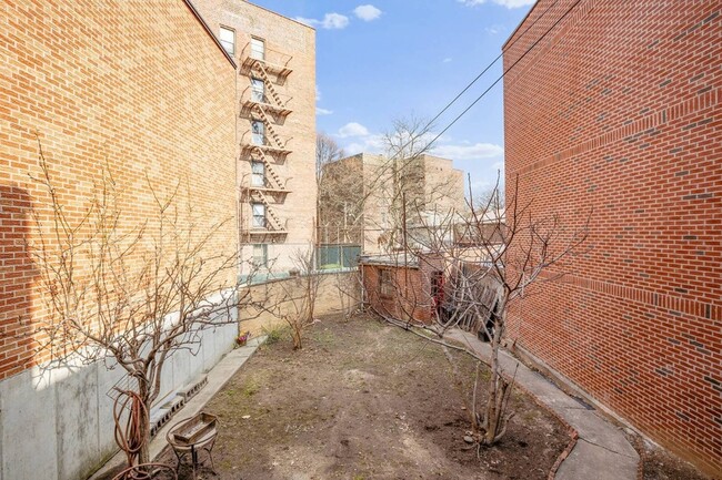 Building Photo - 7013 35th Rd