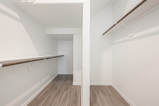 Building Photo - 4923 Luke Matthew Dr